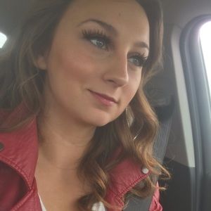 Meet your Posher, Vanessa